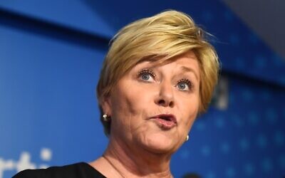 Leader of Norway's populist Progress party Siv Jensen addresses the media in Oslo, Norway on January 20, 2020. (Fredrik Varfjell / NTB Scanpix / AFP)