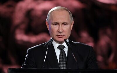 Russian President Vladimir Putin delivers a speech during the Fifth World Holocaust Forum at the Yad Vashem Holocaust memorial museum in Jerusalem on January 23, 2020. (Abir SULTAN / POOL / AFP)