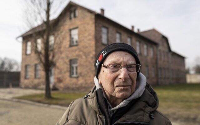Holocaust survivor and former prisoner of the Nazi death camp Auschwitz-Birkenau, Johnny (Ephroim) Jablon, is seen in Oswiecim on January 26, 2020, one day before the 75th anniversary of its liberation. (Wojtek Radwanski/AFP) Holocaust survivor and former prisoner of the Nazi death camp Auschwitz-Birkenau, Johnny (Ephroim) Jablon, is seen in Oswiecim on January 26, 2020, one day before the 75th anniversary of its liberation. (Wojtek Radwanski/AFP)