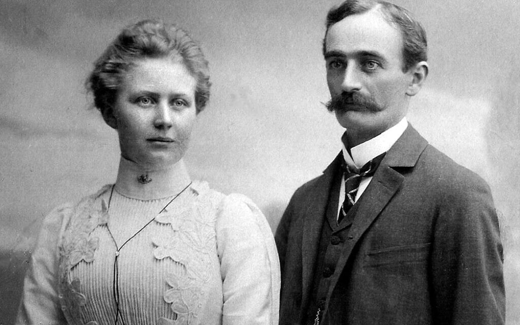A 1902 photo believed to be of Elisabeth and Friedrich Trump, immigrants to the US and grandparents of Donald Trump. (Public domain)