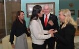 Naama Issachar is greeted by Sara Netanyahu, while her mother Yaffa and Prime Minister Benjamin Netanyahu look on, Moscow Airport, January 30, 2020. (Koby Gideon/GPO)