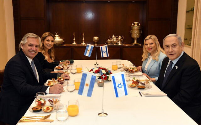 Prime Minister Benjamin Netanyahu, right, and his wife, Sara, 2nd from right, host Argentine President Alberto Fernandez, left, and his partner Fabiola Yanez, second from left, in Jerusalem, January 24, 2020. (Haim Zach/GPO) Prime Minister Benjamin Netanyahu, right, and his wife, Sara, 2nd from right, host Argentine President Alberto Fernandez, left, and his partner Fabiola Yanez, second from left, in Jerusalem, January 24, 2020. (Haim Zach/GPO)