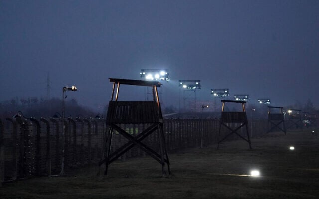 A picture taken on January 27, 2020 shows the barbed wire fence enclosing the memorial site of the former German Nazi death camp Auschwitz during the ceremonies to commemorate the 75th anniversary of the camp's liberation in Oswiecim, Poland. (JANEK SKARZYNSKI/AFP) A picture taken on January 27, 2020 shows the barbed wire fence enclosing the memorial site of the former German Nazi death camp Auschwitz during the ceremonies to commemorate the 75th anniversary of the camp's liberation in Oswiecim, Poland. (JANEK SKARZYNSKI/AFP)