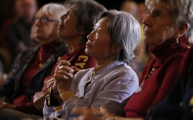 People listen to Democratic presidential candidate Sen. Elizabeth Warren of Massachusetts during a campaign event at Iowa State University's Memorial Union in Ames, Iowa, on February 2, 2020. (Chip Somodevilla/Getty Images/AFP) People listen to Democratic presidential candidate Sen. Elizabeth Warren of Massachusetts during a campaign event at Iowa State University's Memorial Union in Ames, Iowa, on February 2, 2020. (Chip Somodevilla/Getty Images/AFP)