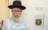 Health Minister Yaakov Litzman visits Sheba Medical Center in Ramat Gan on February 4, 2020. (Flash90)