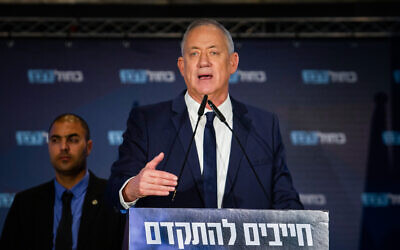 Blue and White party leader MK Benny Gantz speaks during a party campaign event in Netanya on February 5, 2020. (Flash90)