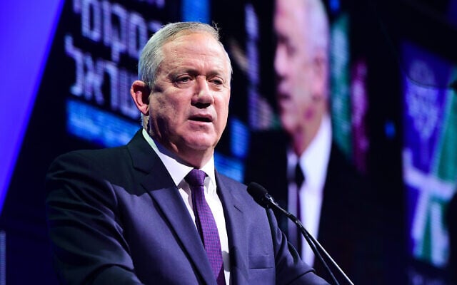 Blue and White party leader Benny Gantz during a conference in Tel Aviv on February February 20, 2020. (Avshalom Sassoni/Flash90)