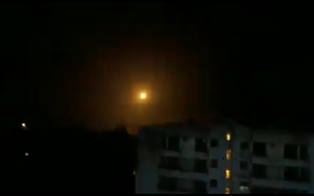 A Syrian anti-aircraft missiles shoots across the sky near Damascus during an attack on a target near the capital on February 13, 2020. (Screen capture: social media) A Syrian anti-aircraft missiles shoots across the sky near Damascus during an attack on a target near the capital on February 13, 2020. (Screen capture: social media)