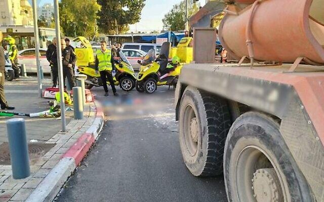 The scene of an accident in Tel Aviv where a 13-year-old boy was run over and killed while riding an electric scooter on February 12, 2020 (MDA) The scene of an accident in Tel Aviv where a 13-year-old boy was run over and killed while riding an electric scooter on February 12, 2020 (MDA)