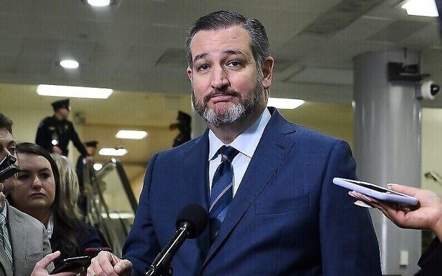 US Senator Ted Cruz (Republican of Texas) during a break in the Senate impeachment trial of US President Donald Trump, January 23, 2020 (ANDREW CABALLERO-REYNOLDS / AFP) US Senator Ted Cruz (Republican of Texas) during a break in the Senate impeachment trial of US President Donald Trump, January 23, 2020 (ANDREW CABALLERO-REYNOLDS / AFP)