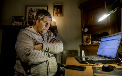 Kent Lundin, 73, a retired ambulance driver from Kolback, Sweden, has cancer. He lost hundreds of thousands of Swedish crowns to Milton Group (Alexander Mahmoud/Dagens Nyheter)