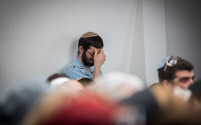 Illustrative: Israelis mourn teens drowned in flash flooding, April 27, 2018. (Photo by Yonatan Sindel/Flash90)