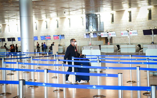 The empty departure hall at the Ben Gurion International Airport on March 11, 2020. (Flash90)