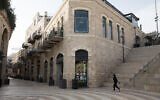 Closed stores in the empty Mamila Mall in Jerusalem, March 23, 2020. (Nati Shohat/Flash90)