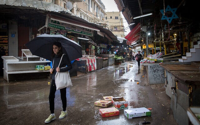 The Carmel Market in Tel Aviv, March 17, 2020. (Miriam Alster/FLASH90) The Carmel Market in Tel Aviv, March 17, 2020. (Miriam Alster/FLASH90)