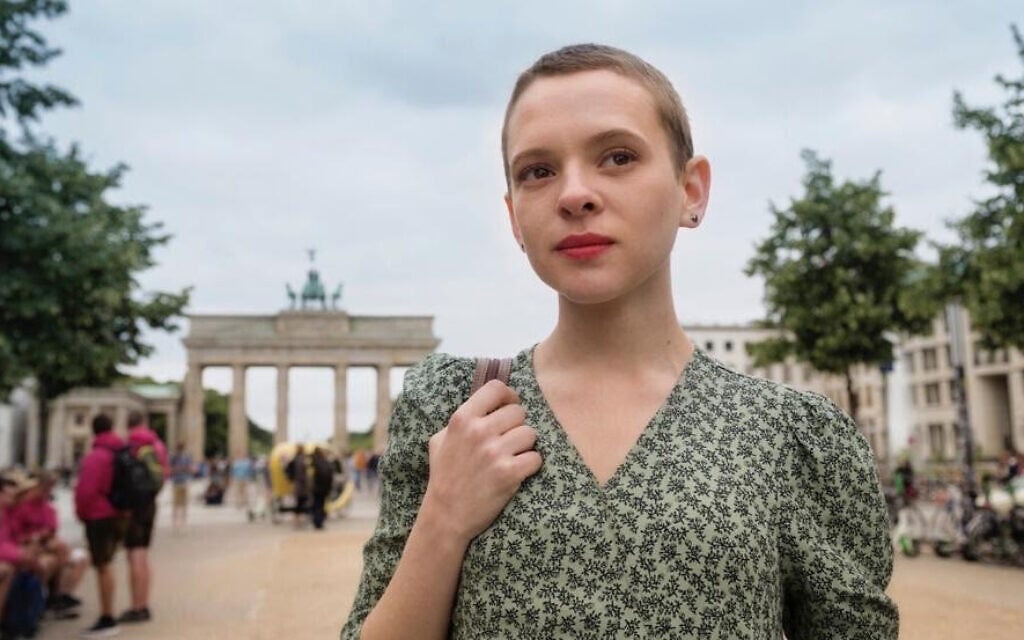 Young NY Hasidic woman reboots life in secular Berlin in Netflix's ' Unorthodox' | The Times of Israel