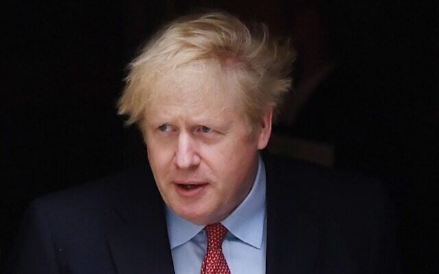 Britain's Prime Minister Boris Johnson walks out of 10 Downing Street to give a statement in central London on April 27, 2020, after returning to work following more than three weeks off after being hospitalized with the COVID-19 illness. (Photo by DANIEL LEAL-OLIVAS / AFP) Britain's Prime Minister Boris Johnson walks out of 10 Downing Street to give a statement in central London on April 27, 2020, after returning to work following more than three weeks off after being hospitalized with the COVID-19 illness. (Photo by DANIEL LEAL-OLIVAS / AFP)
