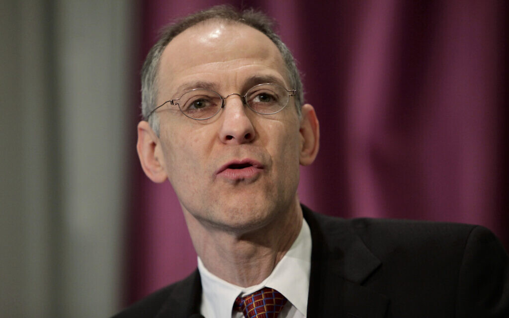 In this March 11, 2009 photo, Dr. Ezekiel J. Emanuel, special advisor for health care at the Office of Management and Budget, speaks at the American Medical Association's annual conference at the Grand Hyatt Hotel in Washington. (AP Photo/J. Scott Applewhite) In this March 11, 2009 photo, Dr. Ezekiel J. Emanuel, special advisor for health care at the Office of Management and Budget, speaks at the American Medical Association's annual conference at the Grand Hyatt Hotel in Washington. (AP Photo/J. Scott Applewhite)
