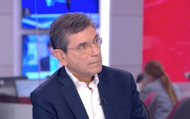 Prof. Gabi Barbash, former director general at Tel Aviv Sourasky Medical Center, on April 7, 2020. (Channel 12) Prof. Gabi Barbash, former director general at Tel Aviv Sourasky Medical Center, on April 7, 2020. (Channel 12)