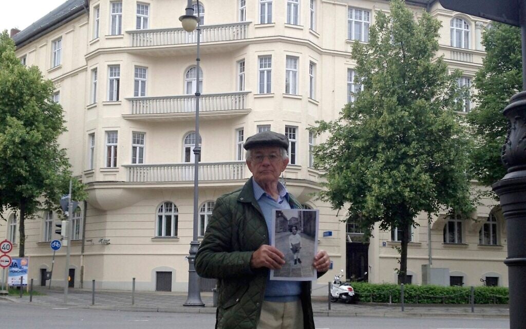 Edgar Feuchtwanger stands outside Hitler's former home at Prinzregentenplatz 16 in Munich, Germany. (Courtesy)