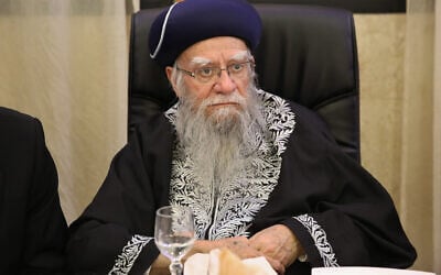 Former Chief Rabbi Eliyahu Bakshi-Doron at the wedding of his granddaughter in Jerusalem on March 13, 2016.(Yaacov Cohen/Flash90)