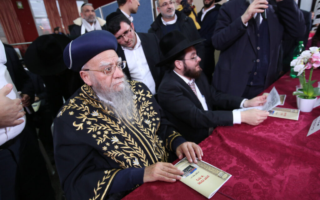 Rabbi Eliyahu Bakshi-Doron attends a party for kids who received their first Torah book in Jerusalem, on January 28, 2018. (Shlomi Cohen/Flash90) Rabbi Eliyahu Bakshi-Doron attends a party for kids who received their first Torah book in Jerusalem, on January 28, 2018. (Shlomi Cohen/Flash90)
