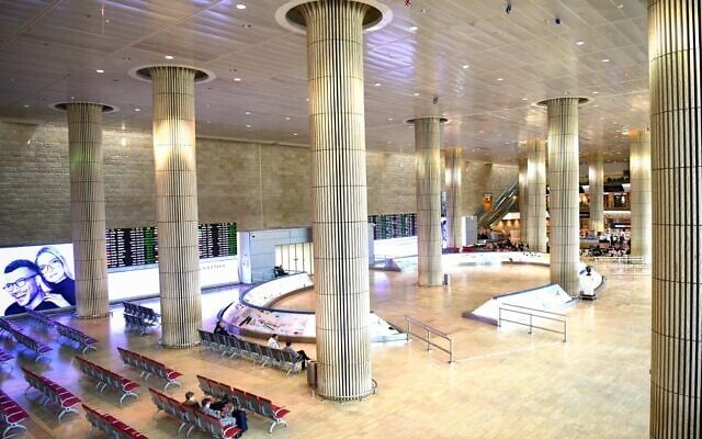 The empty arrival hall at the Ben Gurion International Airport on March 11, 2020 (Flash90) The empty arrival hall at the Ben Gurion International Airport on March 11, 2020 (Flash90)