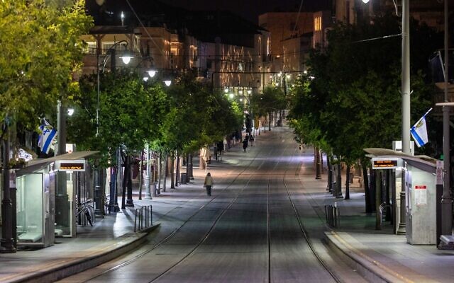 View of the empty Jaffa Road in Jerusalem, as Israel celebrates its 72th Independence Day under lockdown, April 28, 2020. (Yonatan Sindel/Flash90)