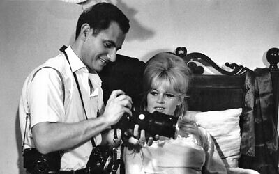 Henri Dauman with Brigitte Bardot on the 1961 set of 'A Very Private Affair.' (©Henri Dauman/ daumanpictures.com All rights reserved)