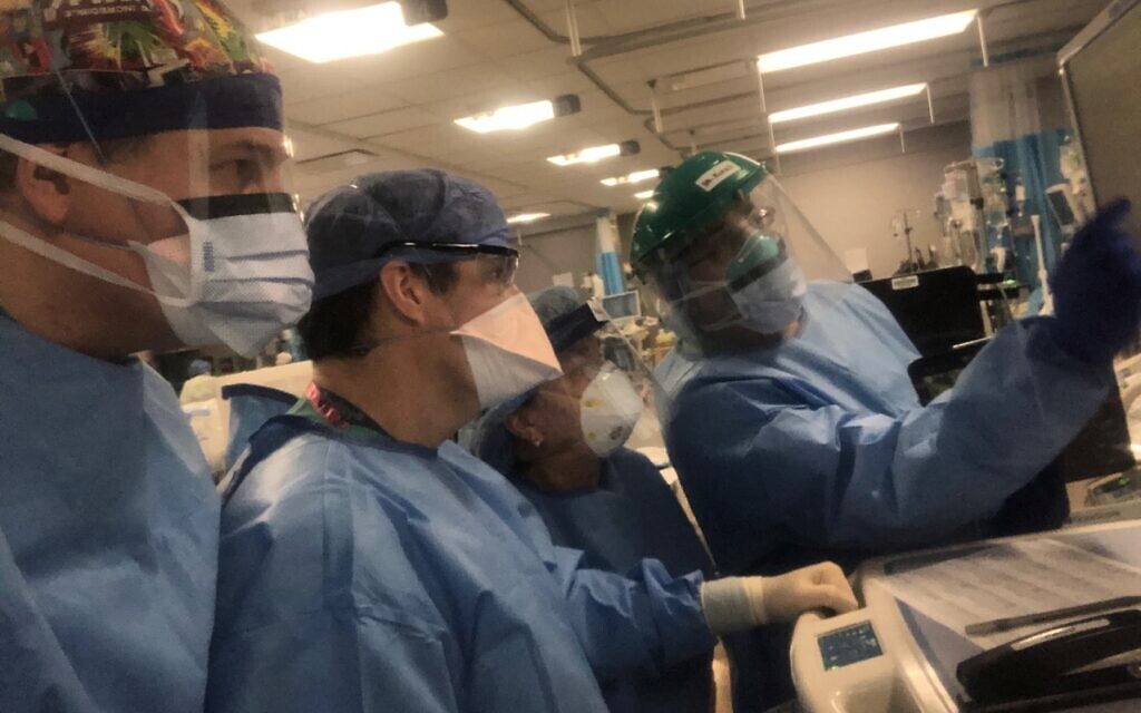 Dr. Ram Roth with other physicians on shift at Mt. Sinai Hospital, Queens. (Courtesy Dr. Ram Roth)