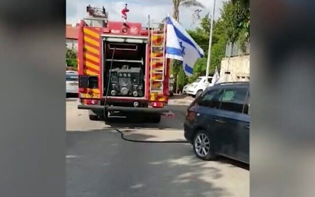 A firetruck is seen after a 86-year-old man was killed in a fire at a home in the central town of Matan on April 29, 2020. (Screen capture: Ynet) A firetruck is seen after a 86-year-old man was killed in a fire at a home in the central town of Matan on April 29, 2020. (Screen capture: Ynet)