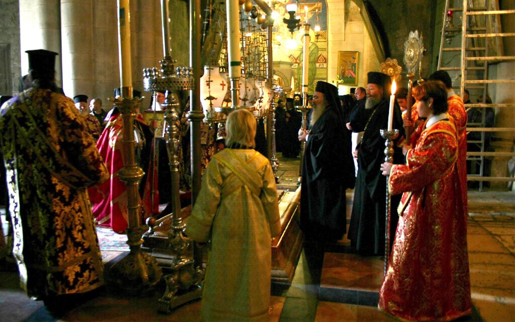 Greek Orthodox priests at the Church of the Holy Sepulchre on Easter. (Shmuel Bar-Am)