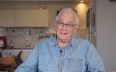 Holocaust survivor Naftali Pirset talks about the coronavirus in a broadcast on April 10, 2020 (Screen grab/Channel 12)