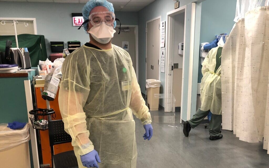 Illustrative: The Jewish federation in Chicago is supporting a program run by Sinai Health System to offer emotional support for health care workers on the front lines of fighting the COVID-19 epidemic. (Courtesy of Sinai Health System)