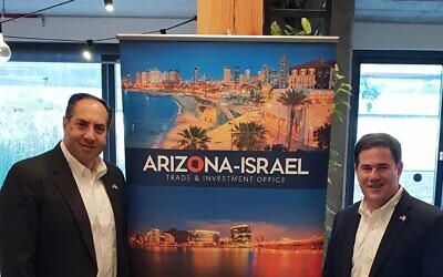 David Yaari, director general, Arizona Israel Trade and Investment Office, left, and Governor Doug Ducey of Arizona (Davidi Vortman)