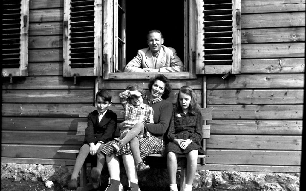 Otto von Wachter with his family in Austria during the summer of 1948. (Courtesy Horst Wächter)