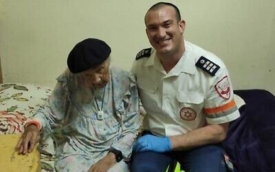 Illustrative image: Holocaust survivor Sara Itzinger (L) and her grandson Nissan Hefetz after she recovered from COVID-19, May 2020. (courtesy of Sara Itzinger)