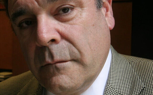 Gil Schwartz, head of corporate communications for CBS Corp., poses in his office in New York, June 28, 2006. (AP Photo/Tina Fineberg, File) Gil Schwartz, head of corporate communications for CBS Corp., poses in his office in New York, June 28, 2006. (AP Photo/Tina Fineberg, File)