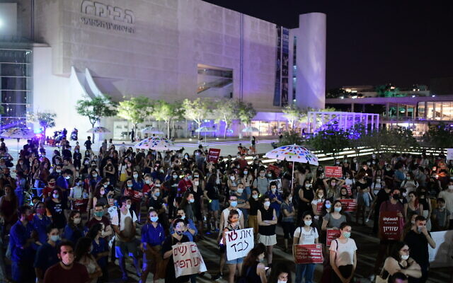 People protest against violence toward women at Habima Square in Tel Aviv, on May 18, 2020. (Tomer Neuberg/Flash90) People protest against violence toward women at Habima Square in Tel Aviv, on May 18, 2020. (Tomer Neuberg/Flash90)