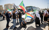 Members of the Druze community protest for the government financial support they were promised by the government, outside the weekly government office at the Ministry of Foreign Affairs in Jerusalem, May 31, 2020. (Yonatan Sindel/Flash90)