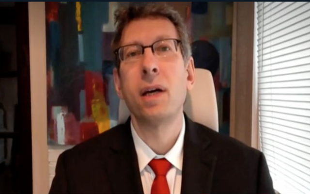 Moderna's Chief Medical Officer Dr. Tal Zaks. (Channel 12 screenshot)