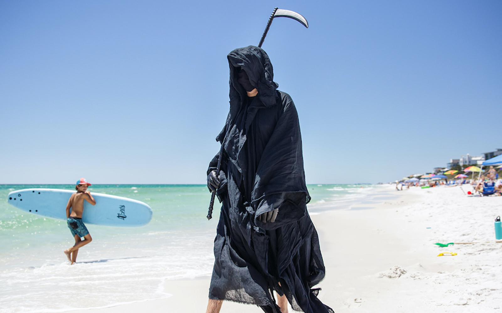 Jewish lawyer dresses as the Grim Reaper to protest Florida beach 