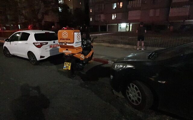 Police and medics at the scene where a woman's body was found in Bat Yam on May 3, 2020 (United Hatzalah) Police and medics at the scene where a woman's body was found in Bat Yam on May 3, 2020 (United Hatzalah)