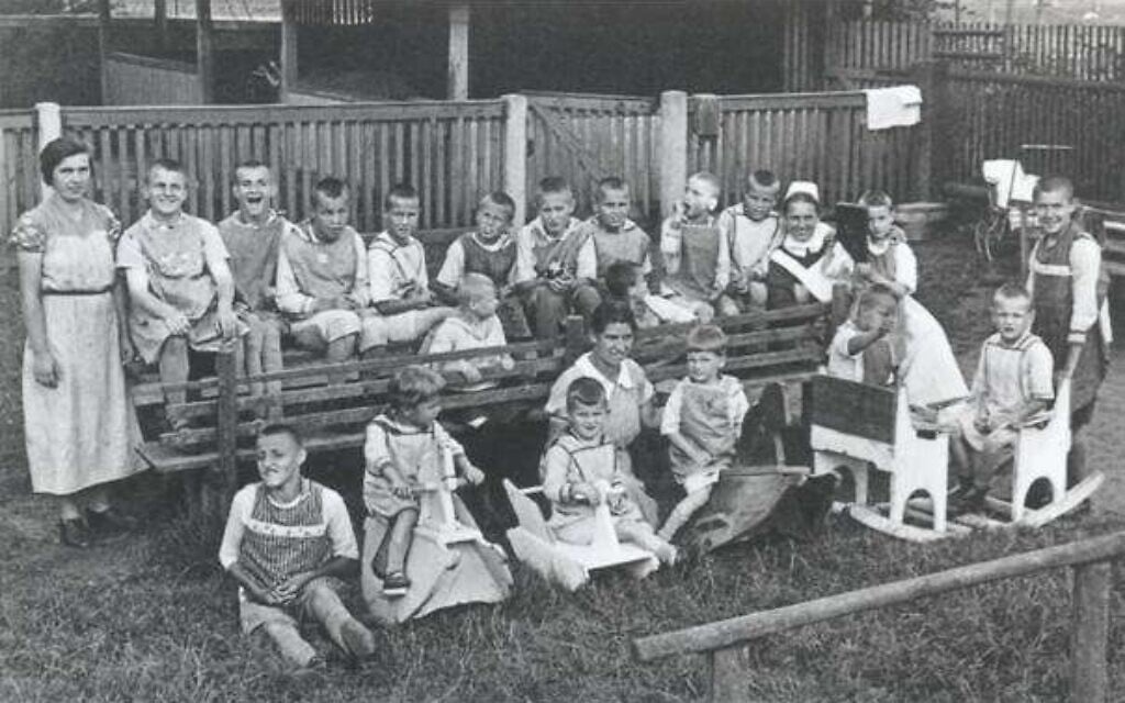 Most of these children from the Protestant Katharinenhof institution were euthanized at Sonnenstein (public domain)