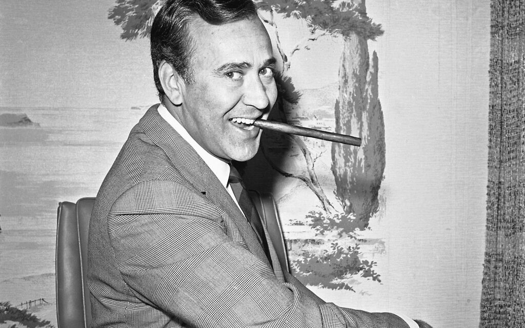In this May 25, 1967 file writer-comedian Carl Reiner poses in his new hairpiece in Los Angeles. (AP/Harold Filan, File)