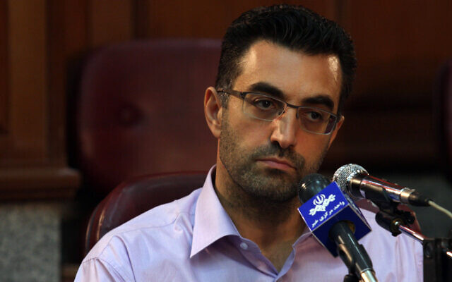 In this August 1, 2009, photo released by the semi-official Iranian Fars News Agency, Newsweek reporter Maziar Bahari attends a press conference after his trial in Tehran (AP Photo/Fars News Agency, Hossein Salehi Ara, file) In this August 1, 2009, photo released by the semi-official Iranian Fars News Agency, Newsweek reporter Maziar Bahari attends a press conference after his trial in Tehran (AP Photo/Fars News Agency, Hossein Salehi Ara, file)