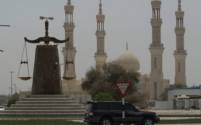 A justice symbol monument is seen in front of a mosque in Ras al Khaimah, United Arab Emirates, May 3, 2012. (Kamran Jebreili/AP) A justice symbol monument is seen in front of a mosque in Ras al Khaimah, United Arab Emirates, May 3, 2012. (Kamran Jebreili/AP)