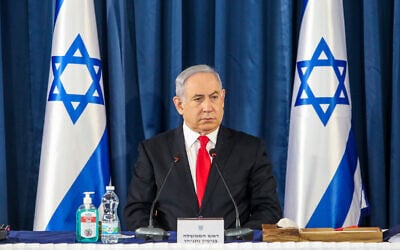 Prime Minister Benjamin Netanyahu chairs the weekly cabinet meeting in Jerusalem on June 7, 2020. (Marc Israel Sellem/Pool)