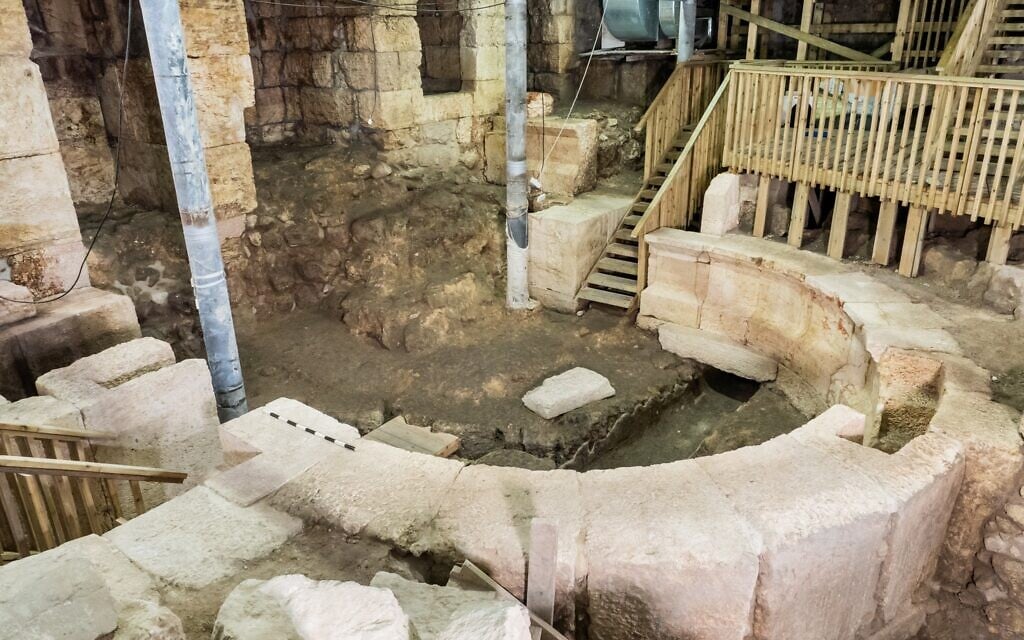 Excavations at Wilson's Arch, under the Jerusalem Old City. (Assaf Peretz/Israel Antiquities Authority)