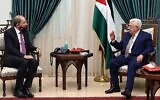 Jordanian Foreign Minister Ayman Safadi (left) meets with Palestinian Authority President Mahmoud Abbas in Ramallah, on June 18, 2020 (Wafa news agency)